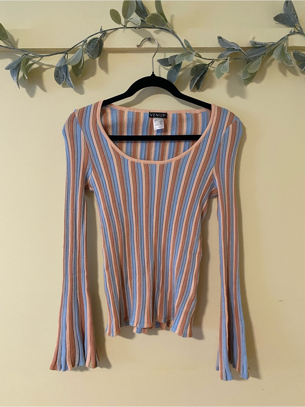 Venus Retro Bell Sleeve Ribbed Sweater Top - Picture 3 of 7